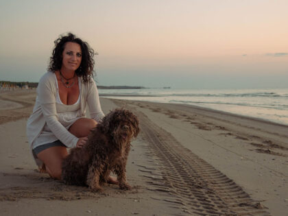 L'alba insieme al cane